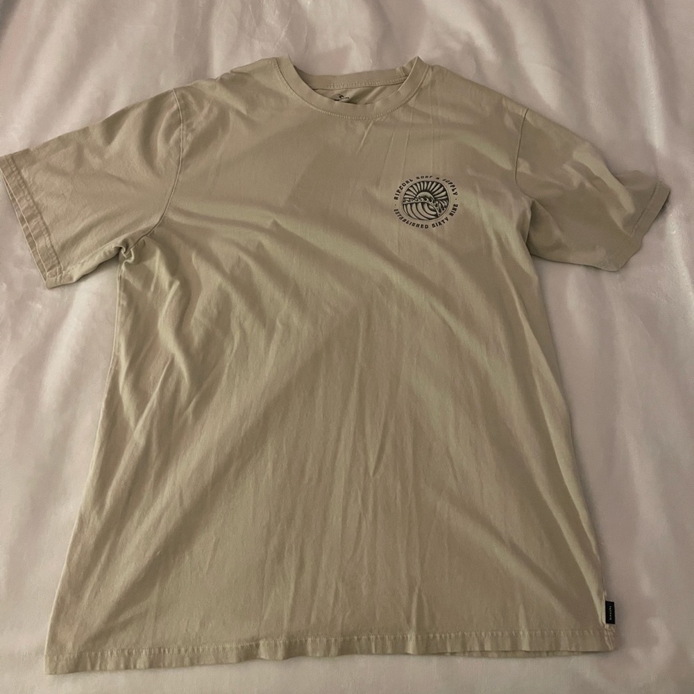 Size XXL rip curl surf shirt (FITS LIKE XL!)